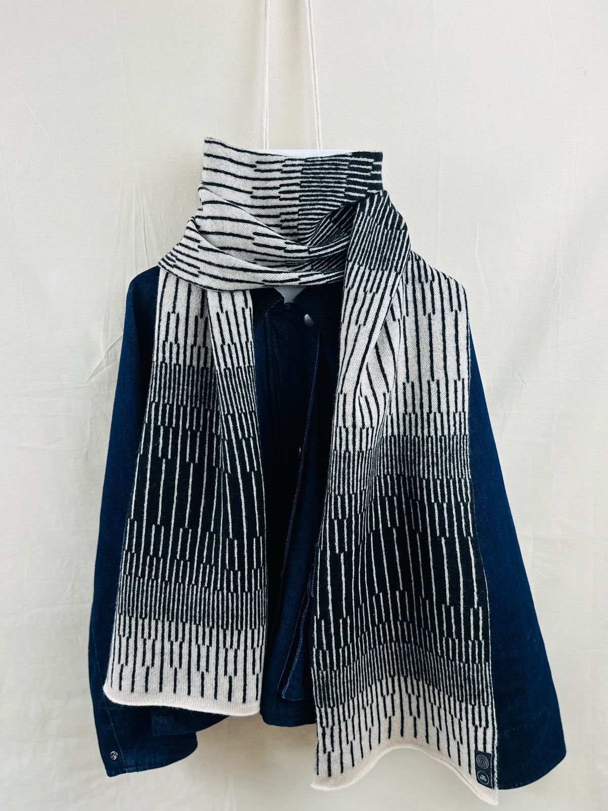 Black & Oatmeal Lambswool Reverb Scarf