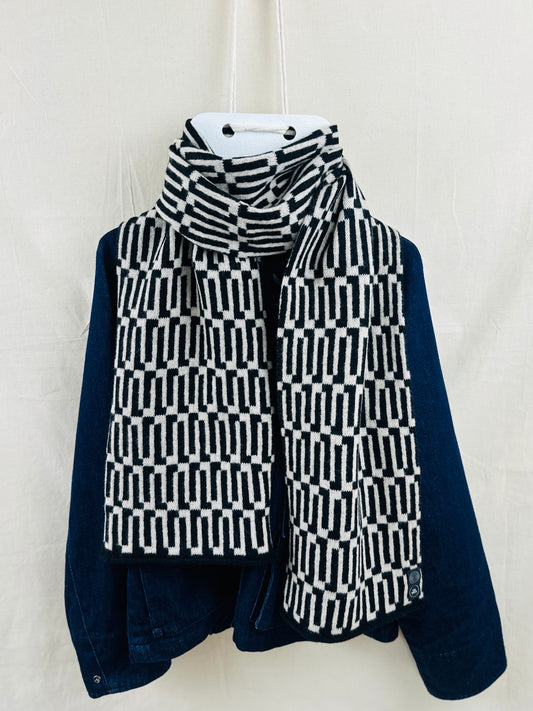 Black & Oatmeal Lambswool Link Scarf