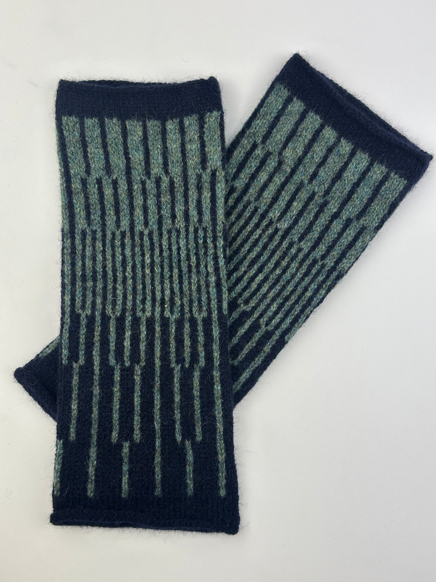 Peacock Green and Navy Blue Reverb Lambswool Wristies