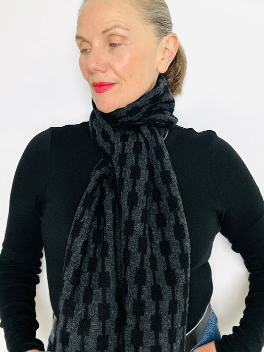 Black and Charcoal Grey Lambswool Pulse Scarf