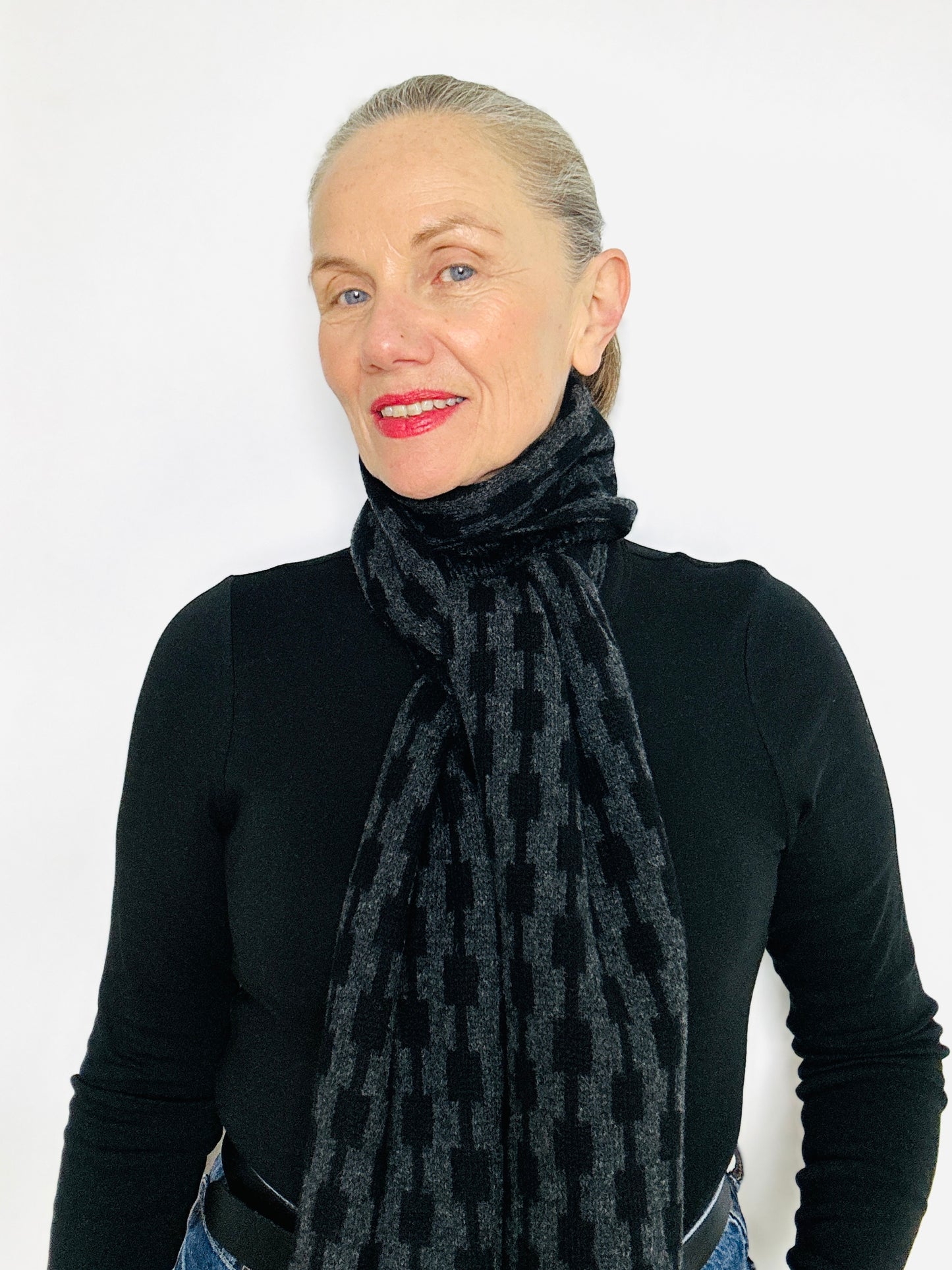 Black and Charcoal Grey Lambswool Pulse Scarf