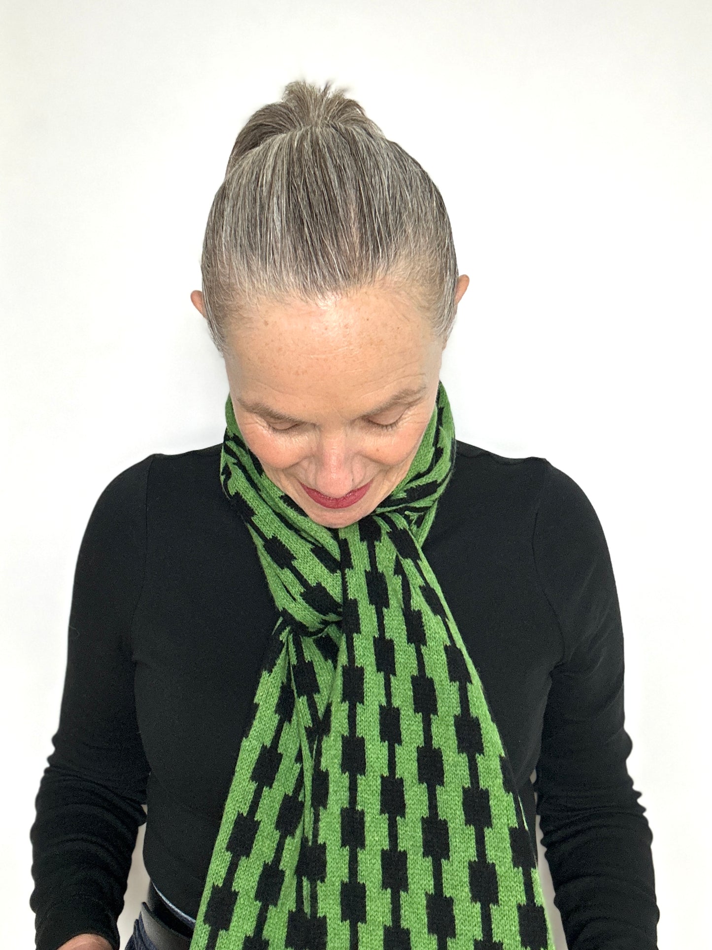 Watercress Green and Black Lambswool Pulse Scarf