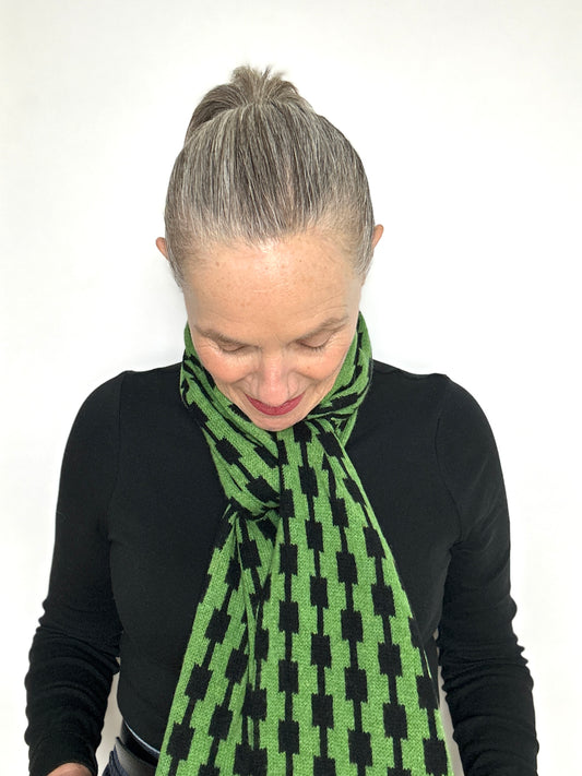 Watercress Green and Black Lambswool Pulse Scarf