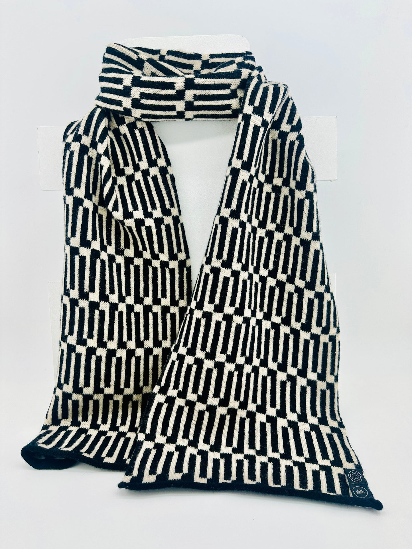 Black and Oatmeal Lambswool Link Scarf