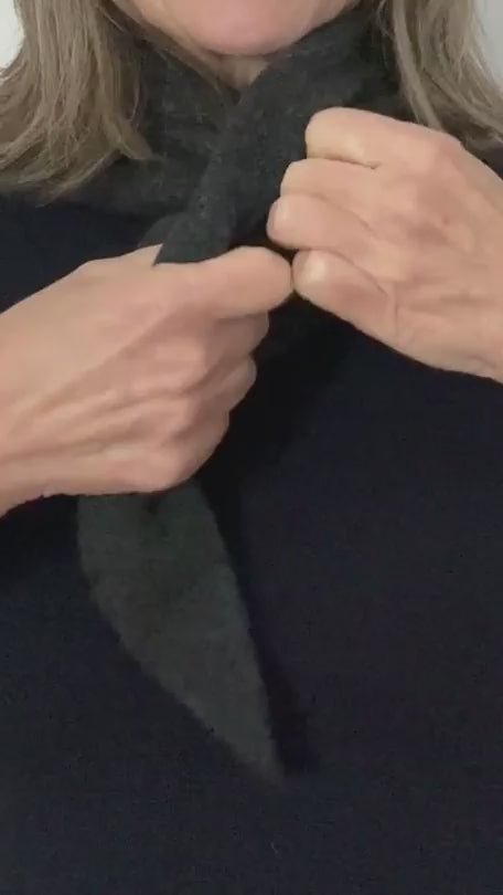 Charcoal Grey Lambswool Pull-Through Kerchief